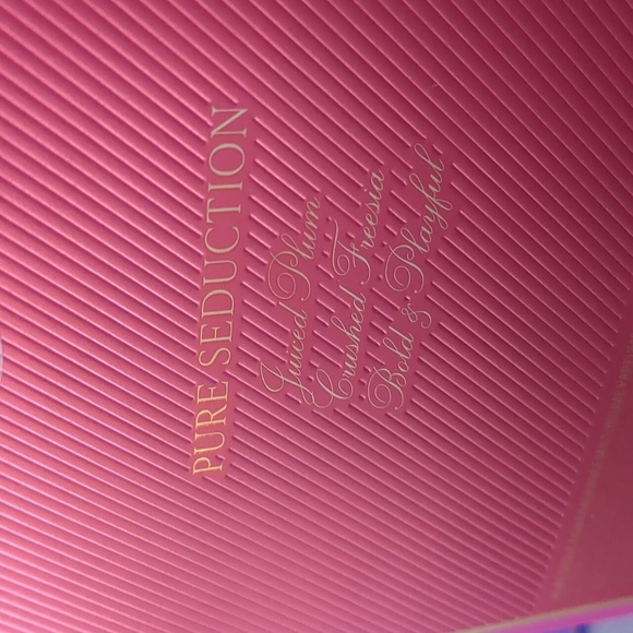 Bundle New Victoria Secret Mist & Lotion Gift Sets Love Spell &Pure Seduction - Picture 5 of 5